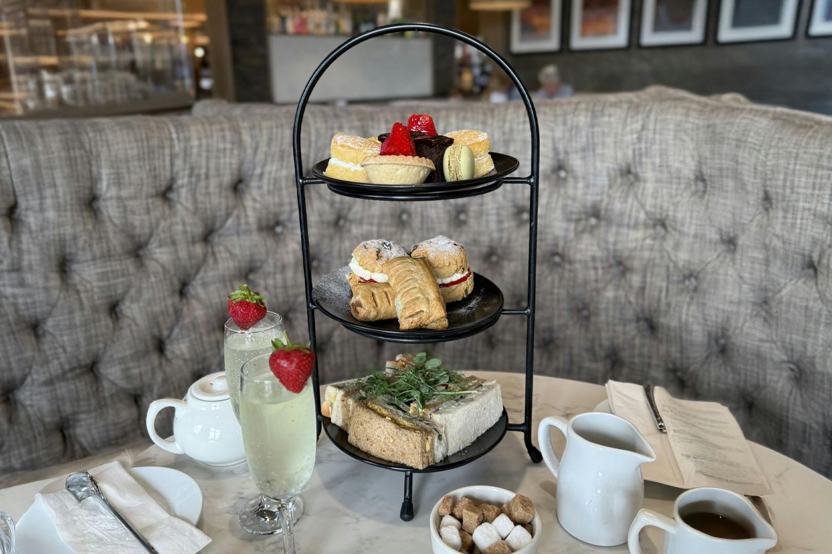 4* Riverside Lodge Hotel