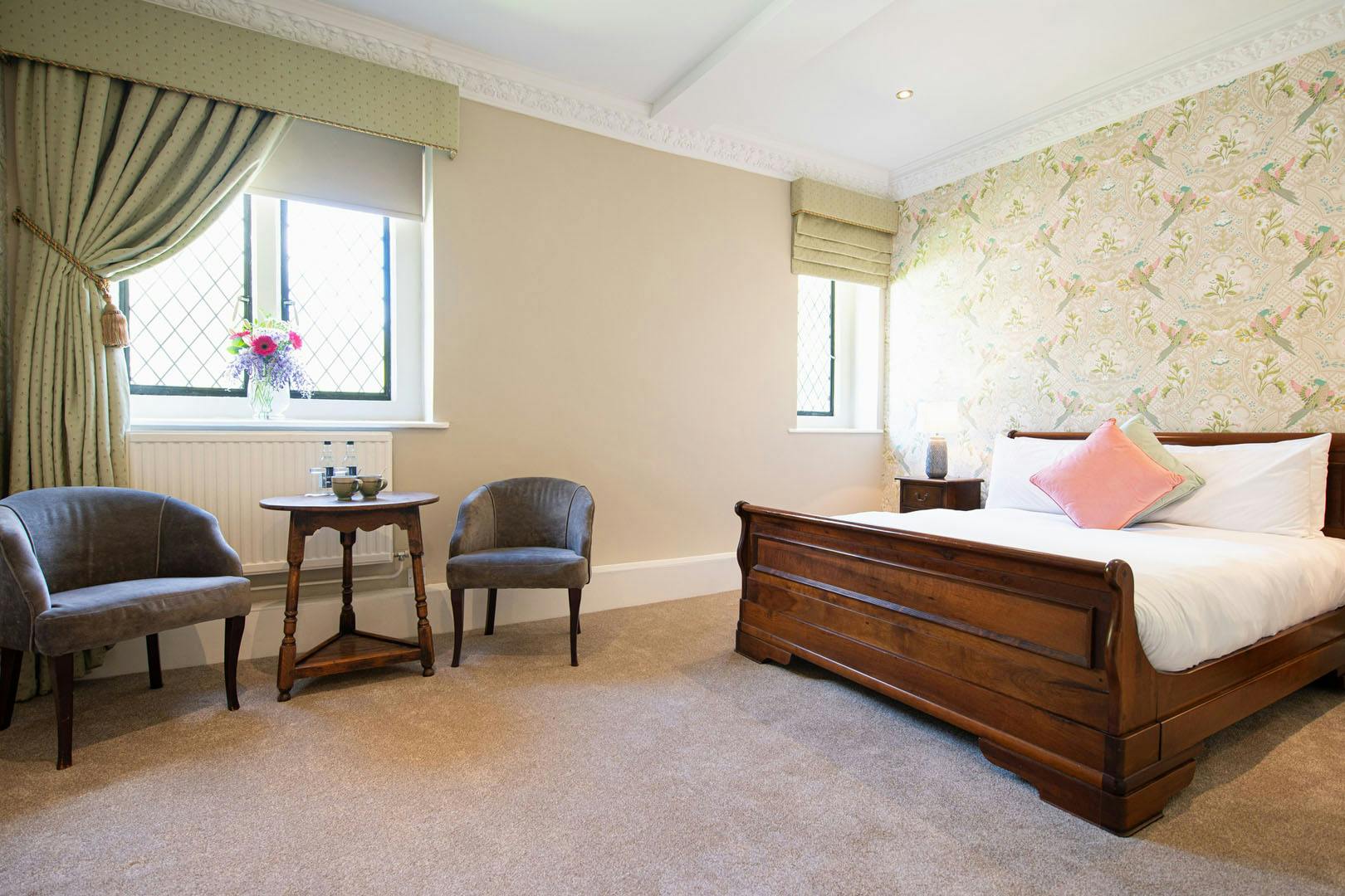 4* Miskin Manor