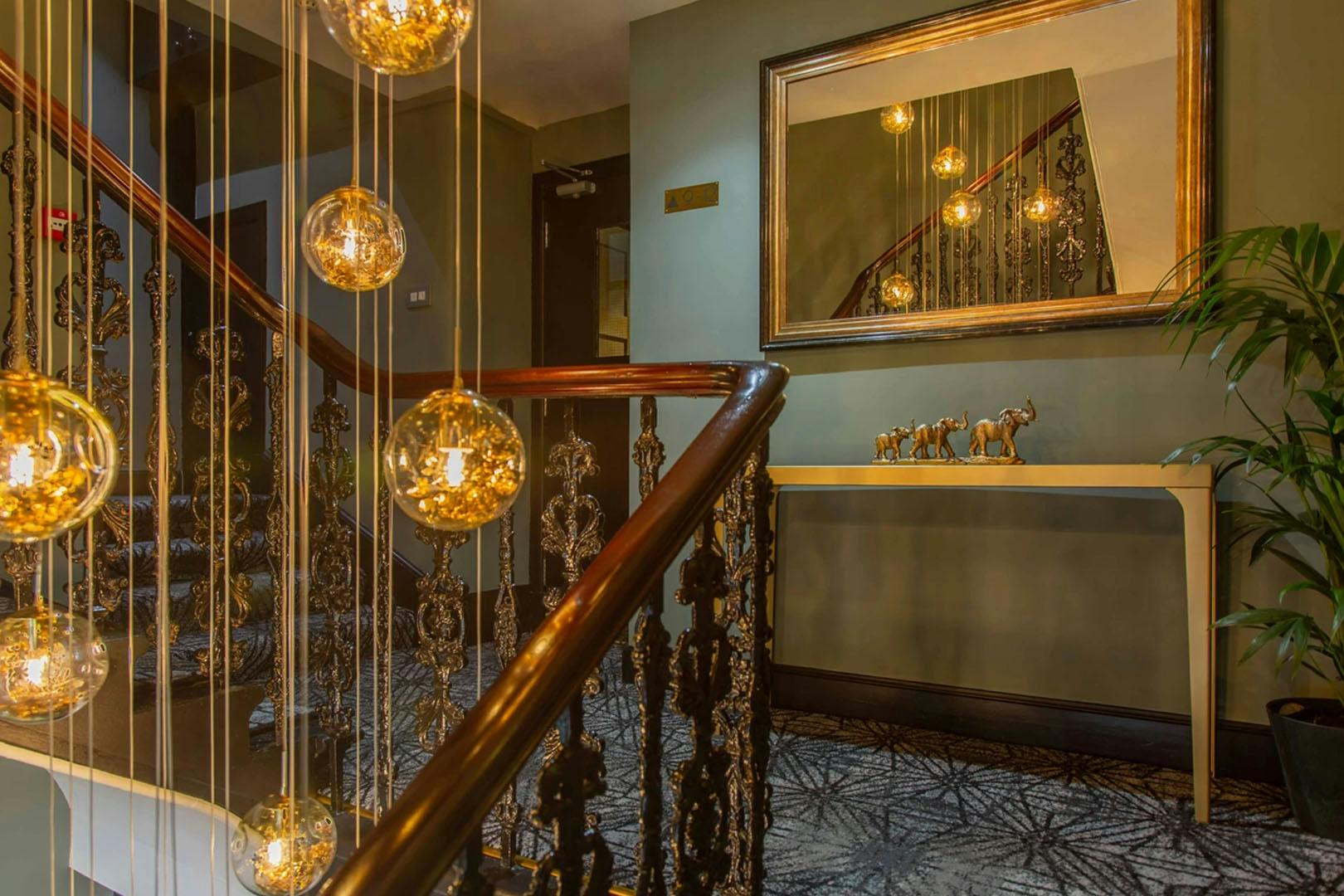 Riva Hotel & Restaurant