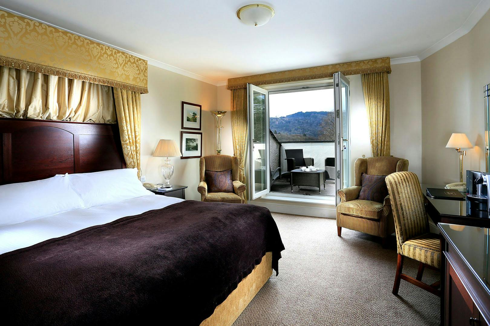 Macdonald Old England Hotel & Spa