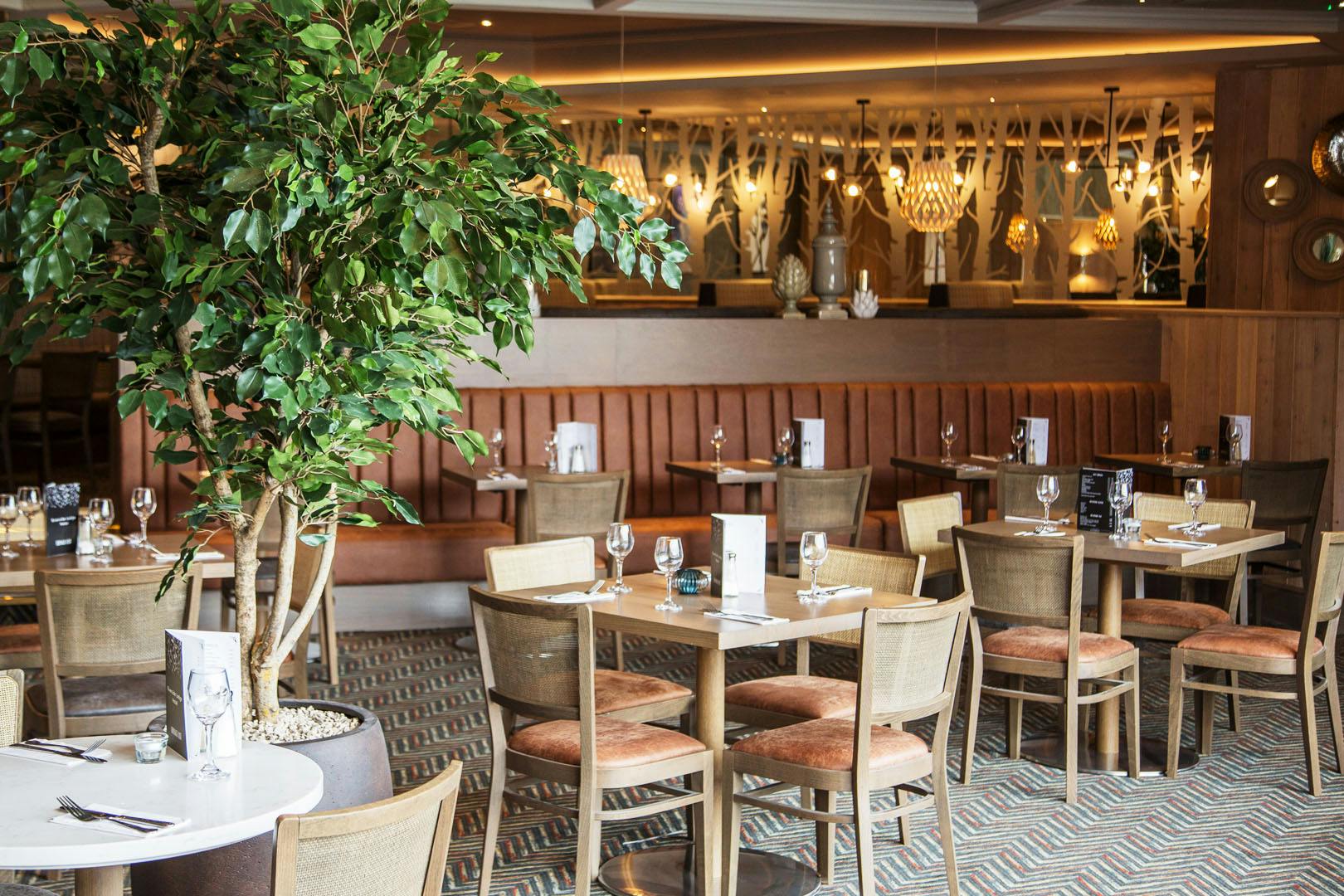 4* Riverside Lodge Hotel