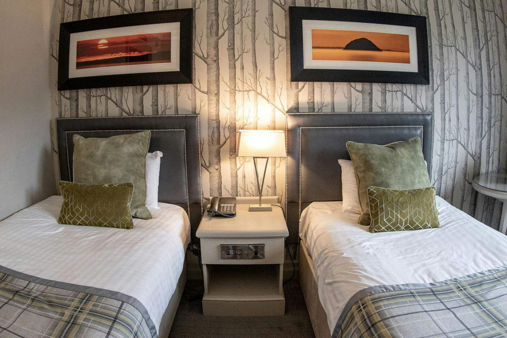 4* Riverside Lodge Hotel