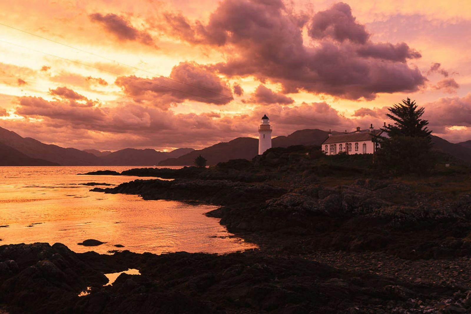 Eilean Sionnach Lighthouse Cottage