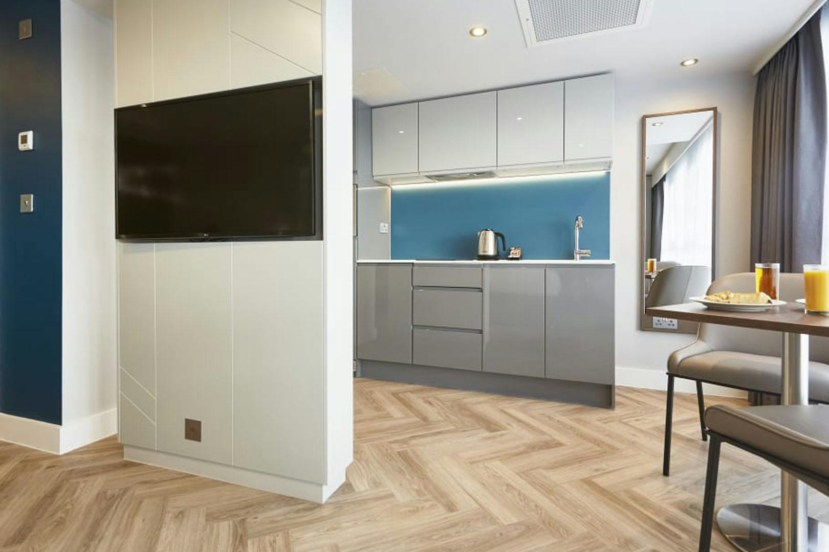 4* Roomzzz Newcastle