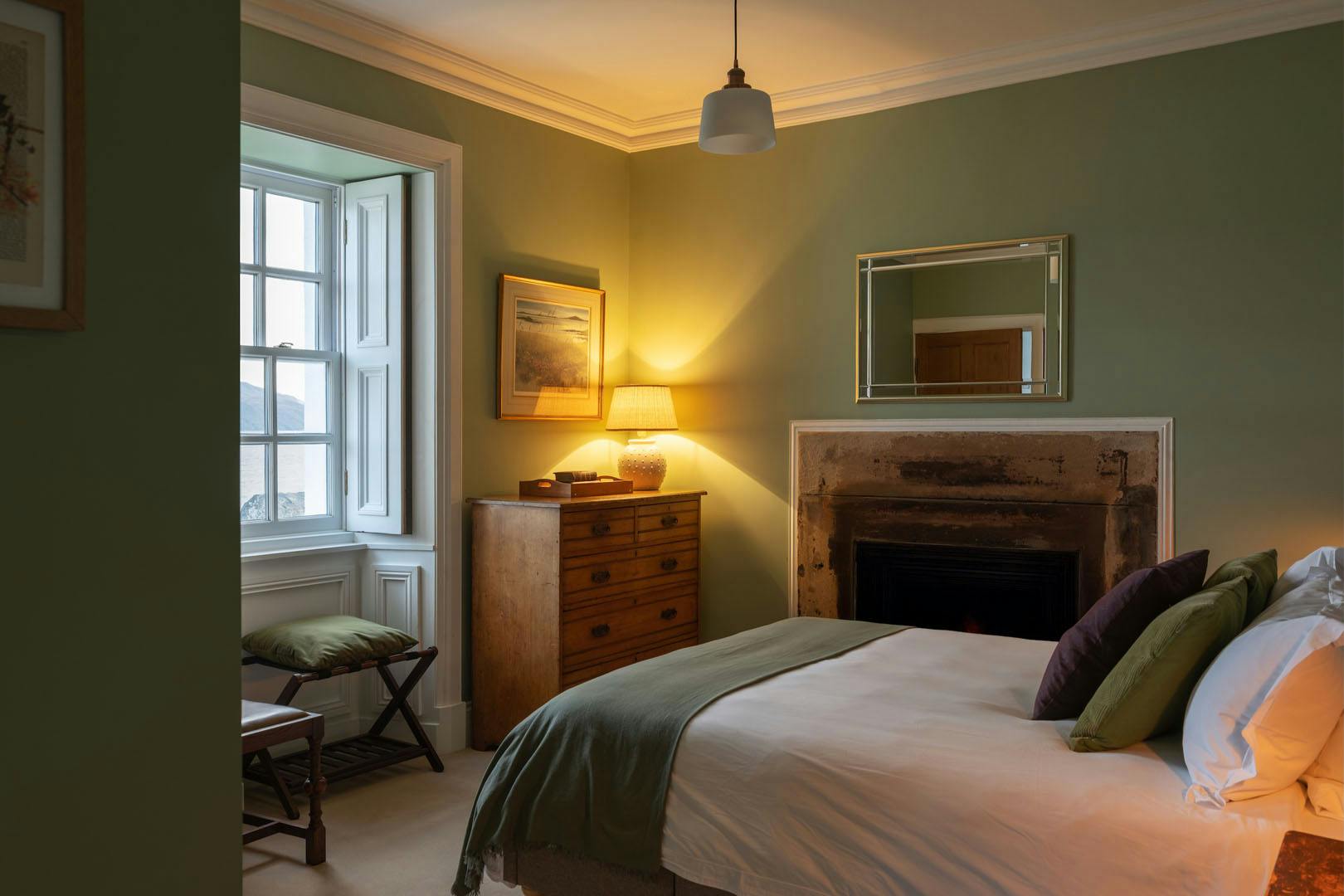 Eilean Sionnach Lighthouse Cottage