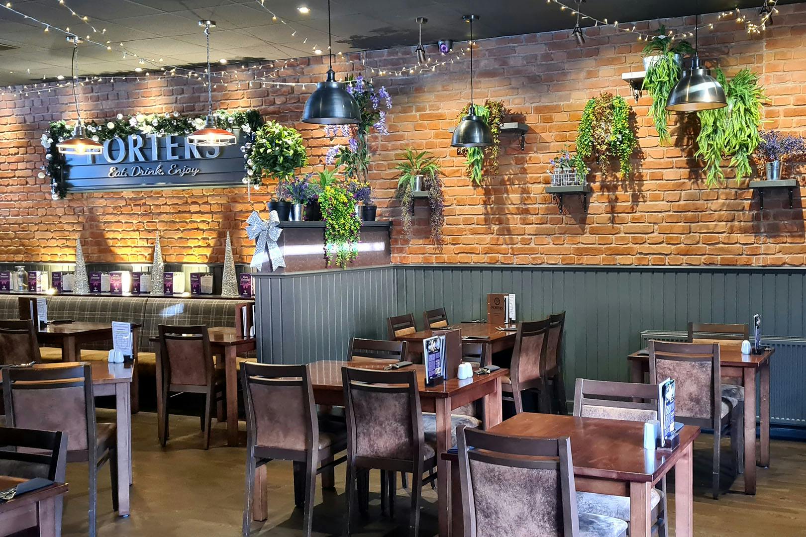 Porters Bar and Restaurant