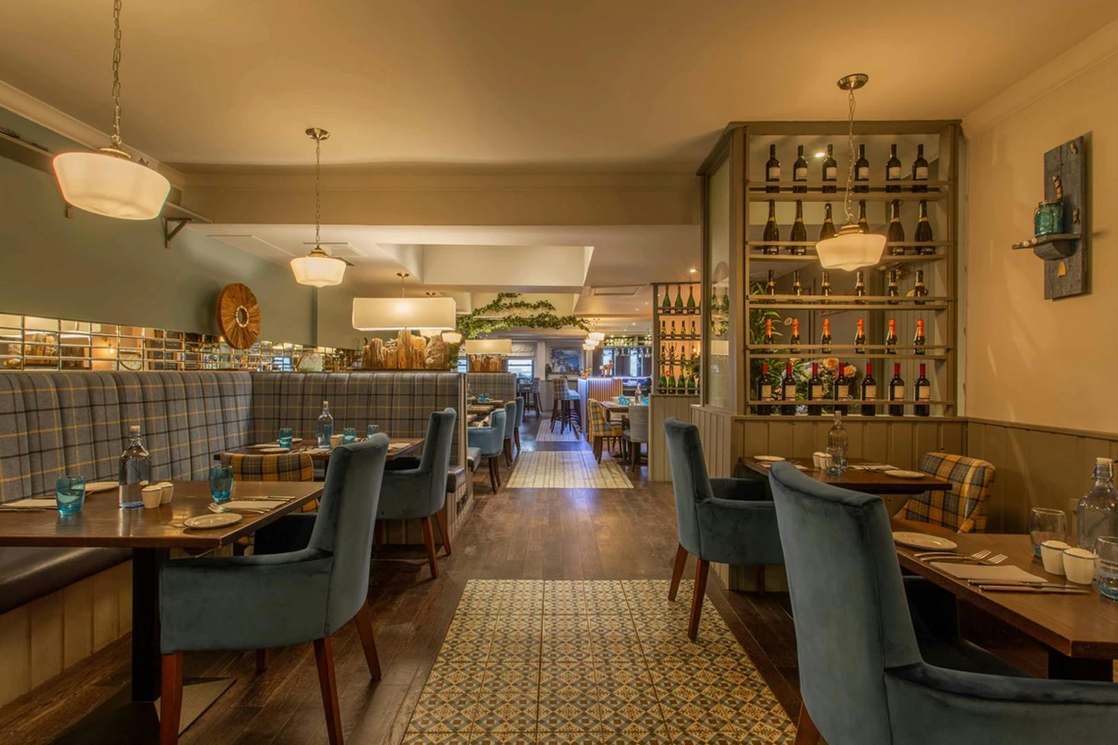 Riva Hotel & Restaurant