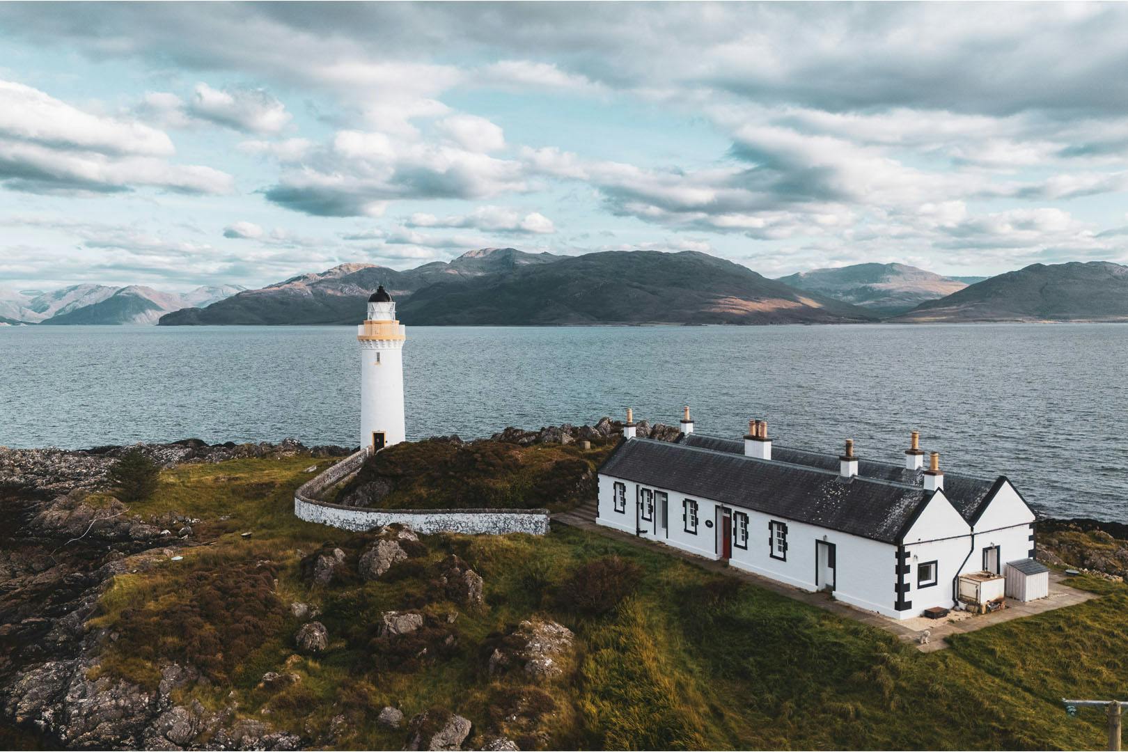 Eilean Sionnach Lighthouse Cottage