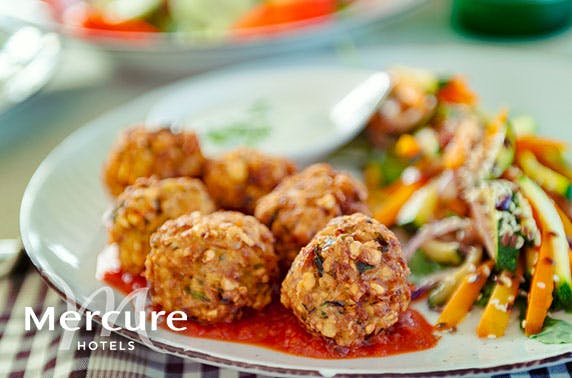 Mercure York Fairfield Manor Hotel