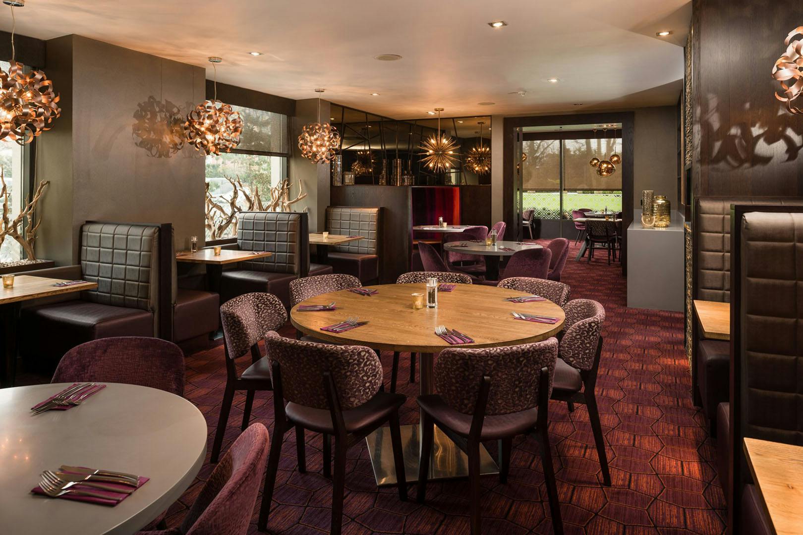 Carlton Hotel
