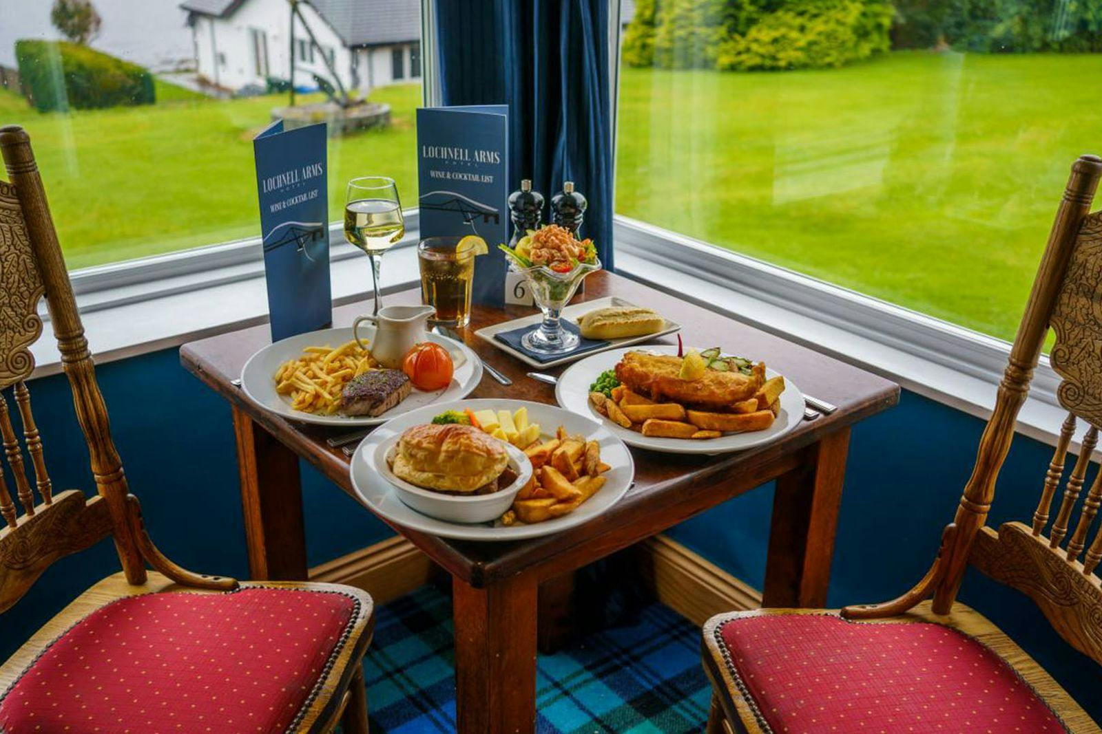Lochnell Arms Hotel