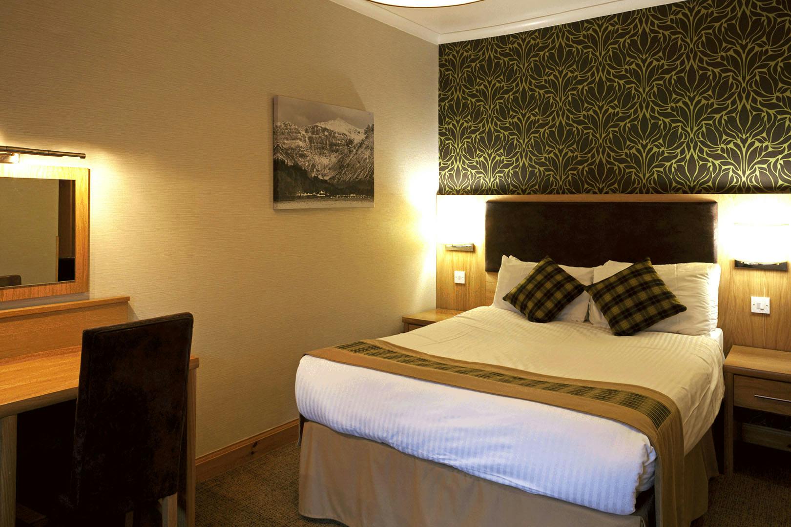 Award-winning Clachaig Inn
