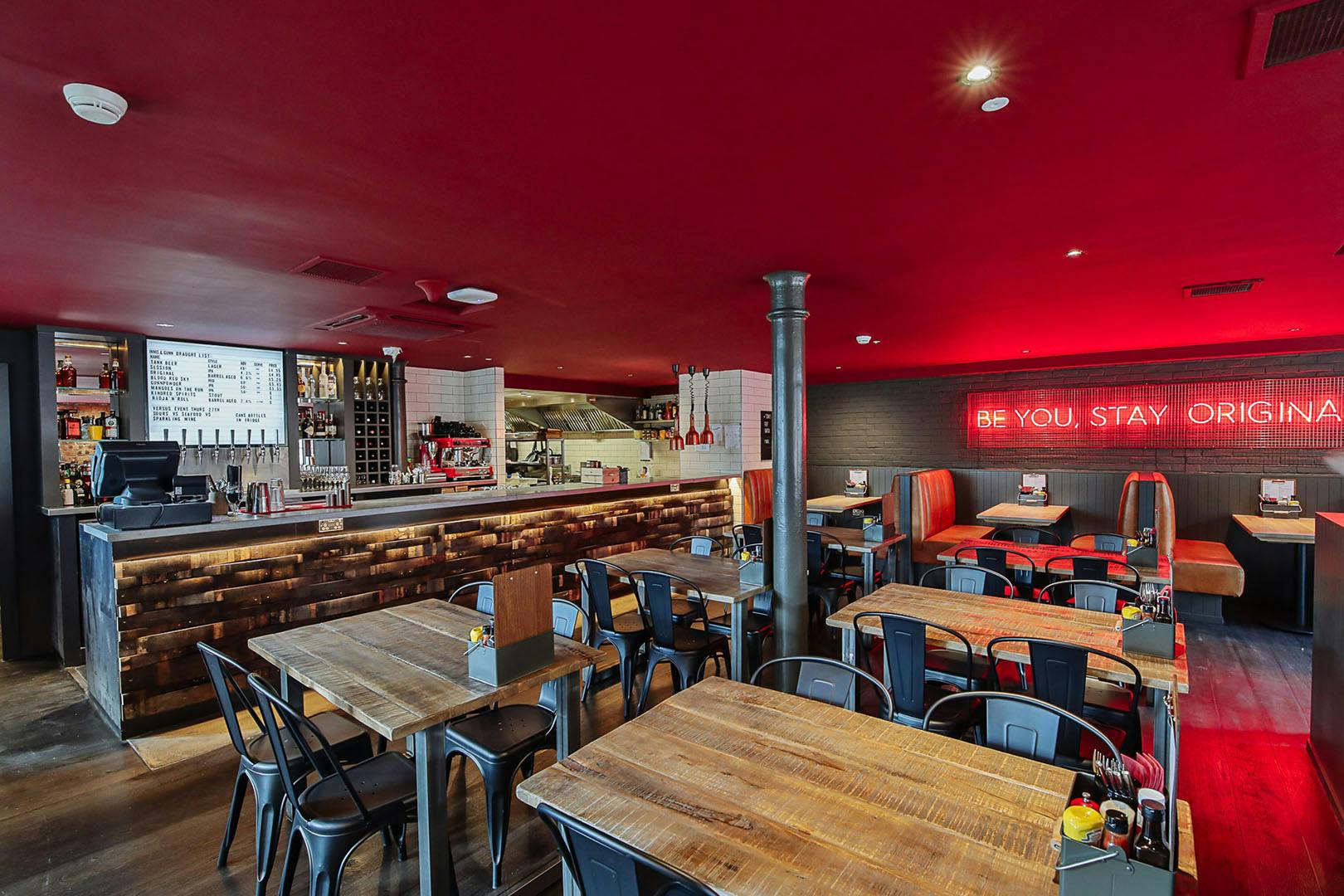 Innis & Gunn Brewery Taproom, Glasgow