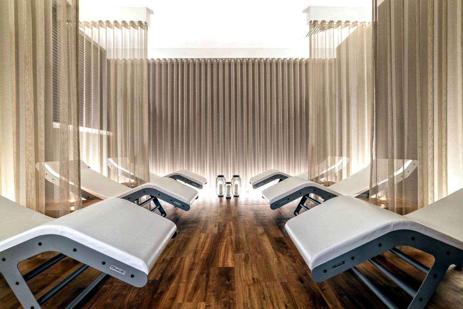 Sandman Signature Aberdeen Hotel