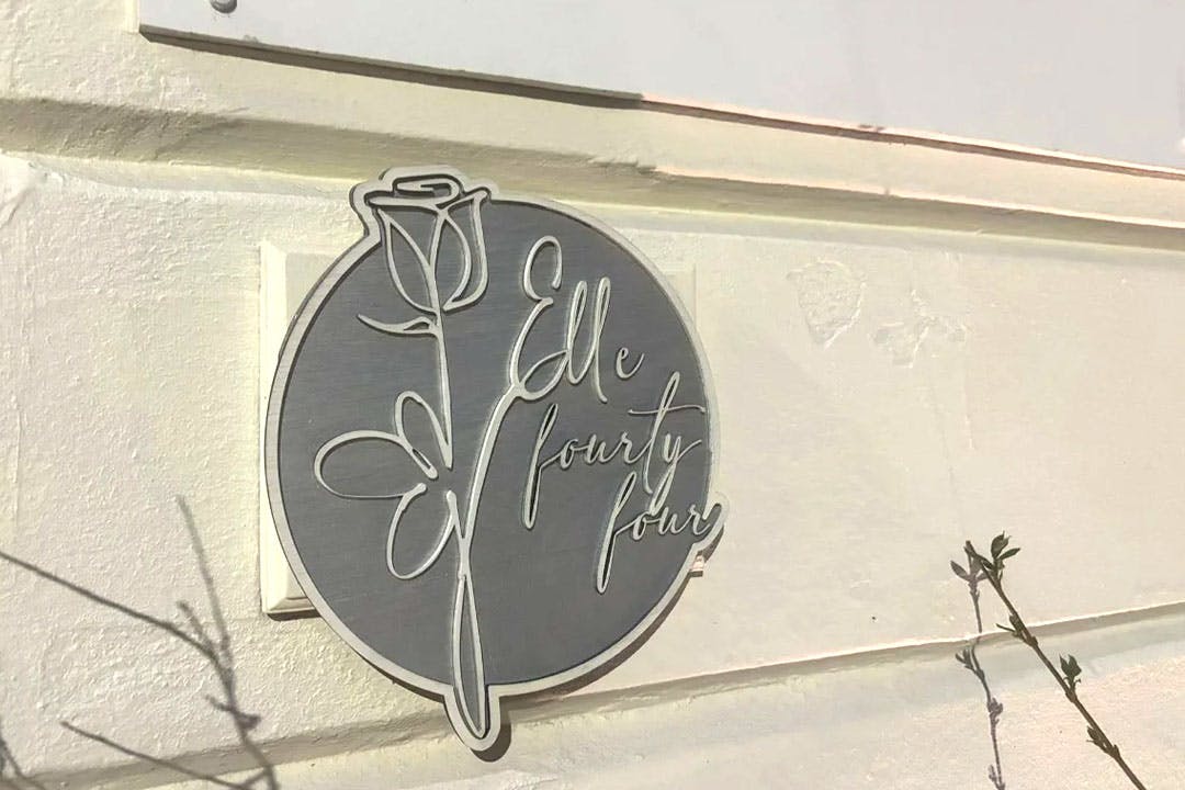 Elle 44