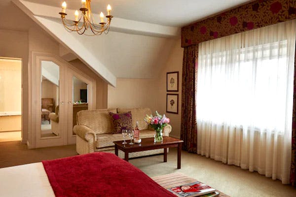 4* Macdonald New Blossoms Hotel