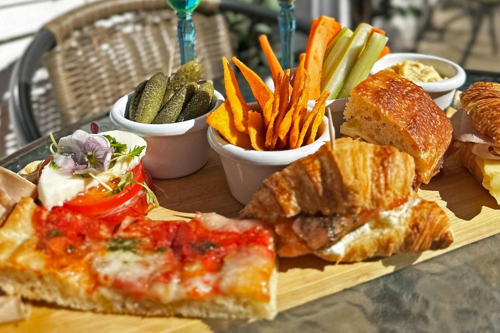 Santa Lucia Deli
