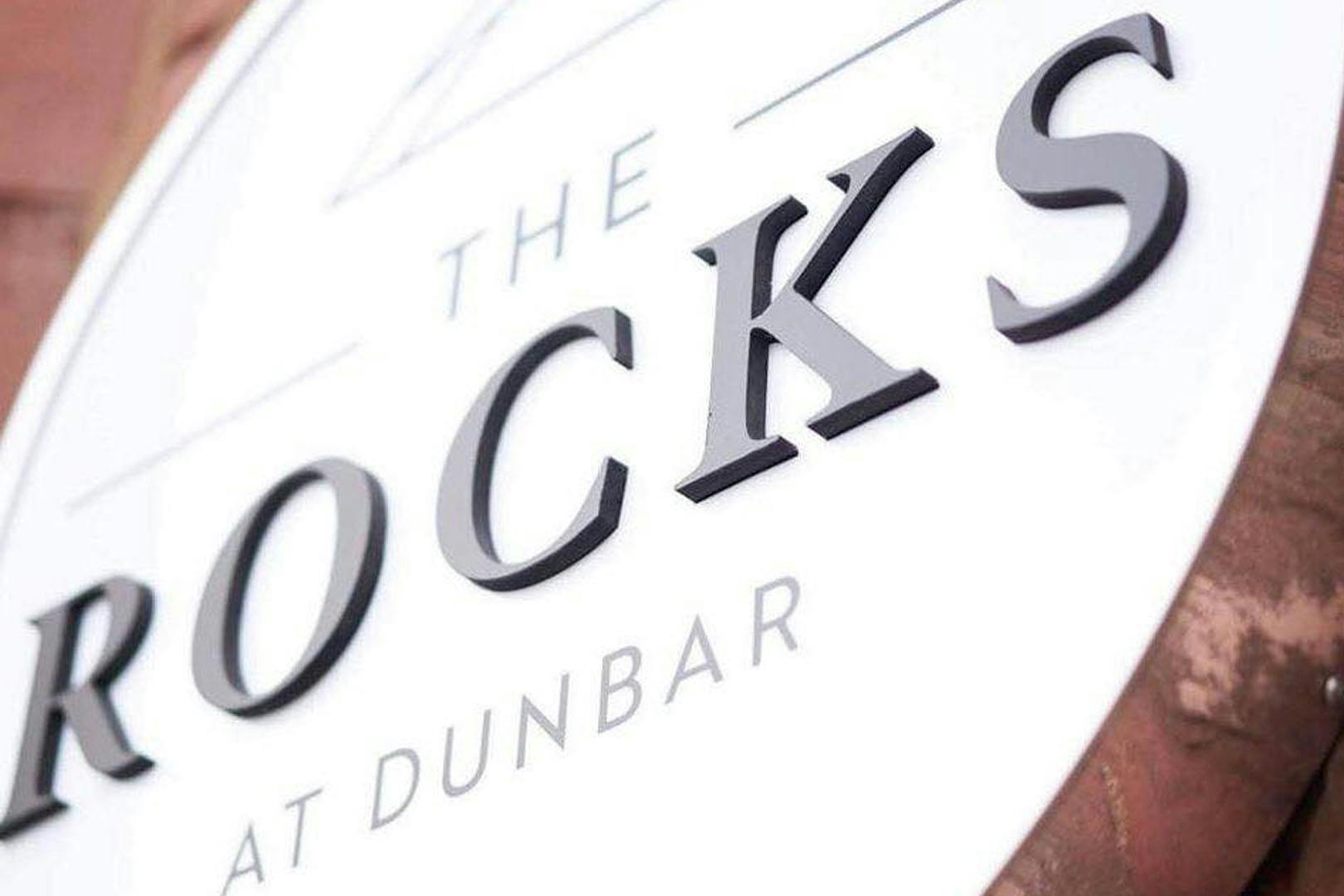The Rocks Hotel & Restaurant