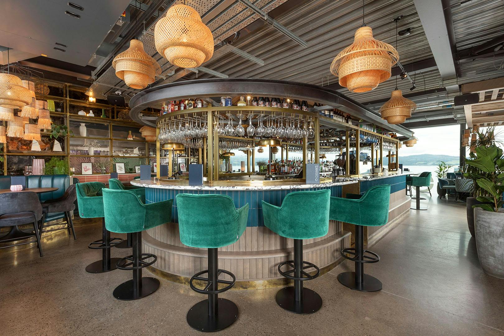 Scotts Bar & Restaurant