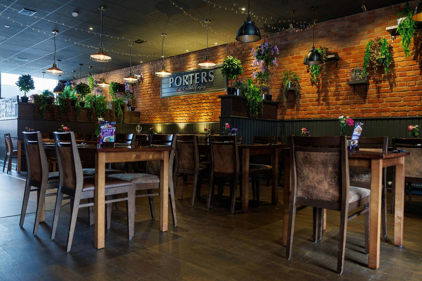 Porters Bar and Restaurant