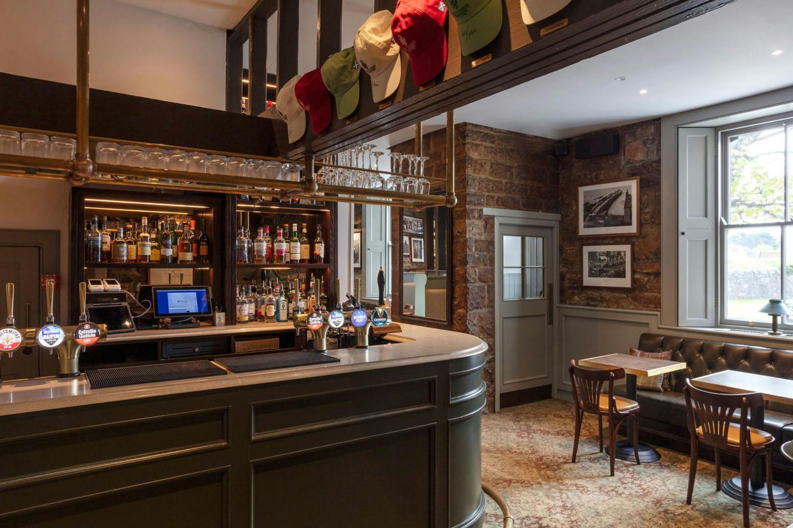 Hams Hame Pub & Grill at 5* Old Course Hotel