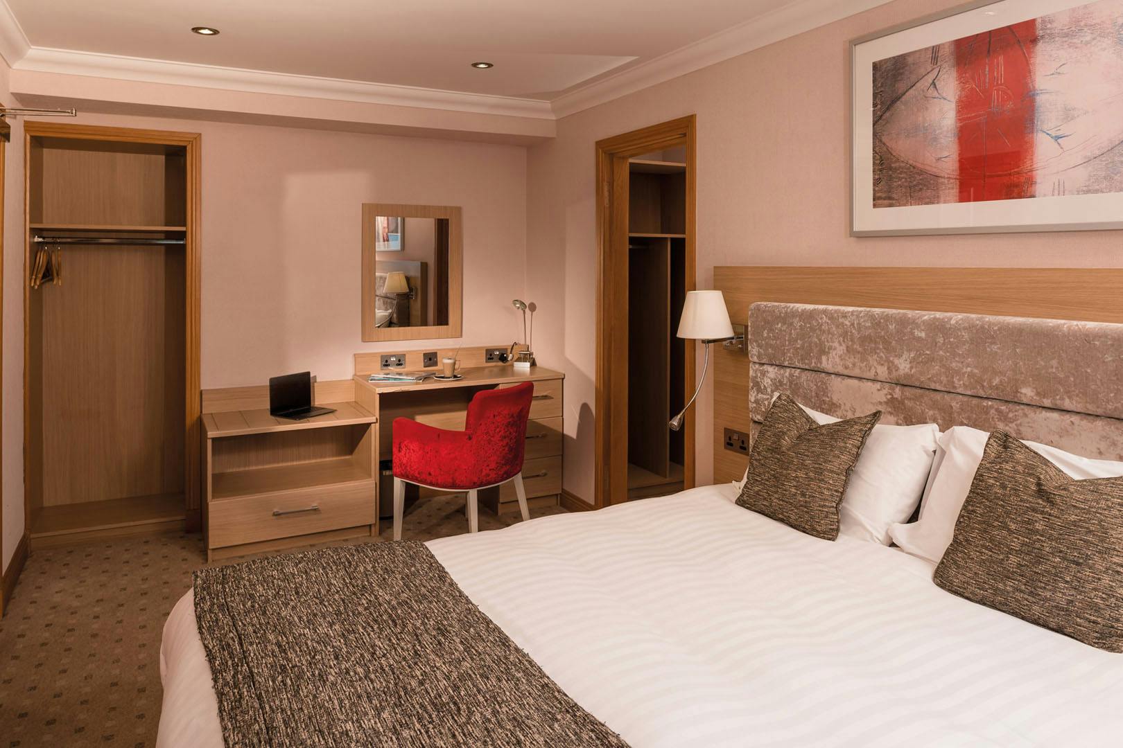 Carlton Hotel