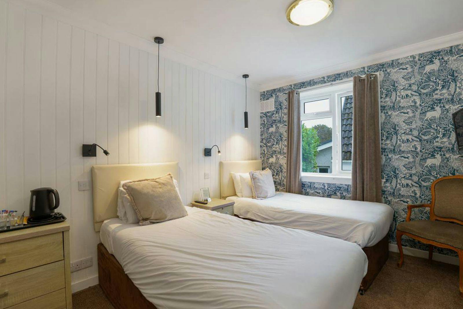 Lochnell Arms Hotel