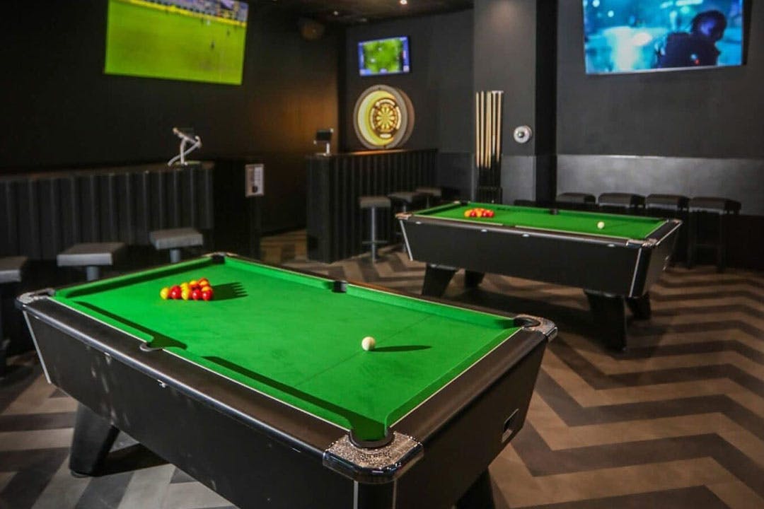 Top Dog Sports Bar