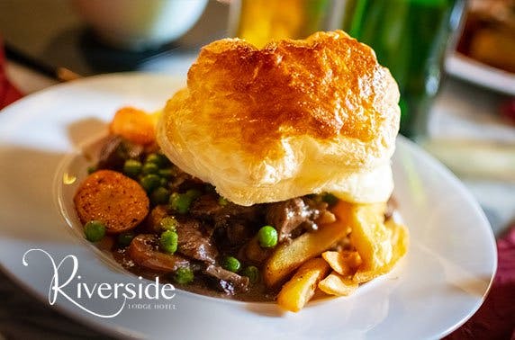 Riverside Lodge Hotel