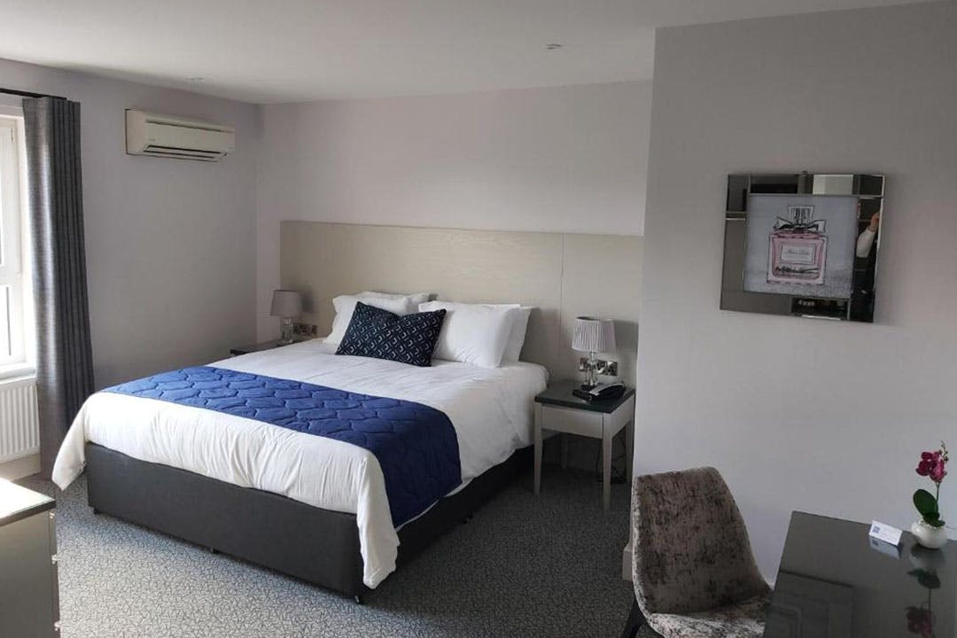 Dean Park Hotel