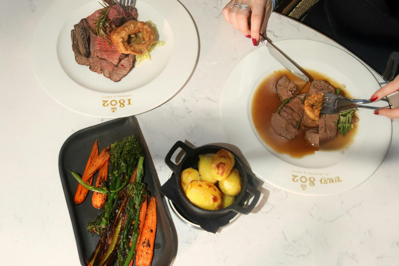 1802 Lounge & Grill