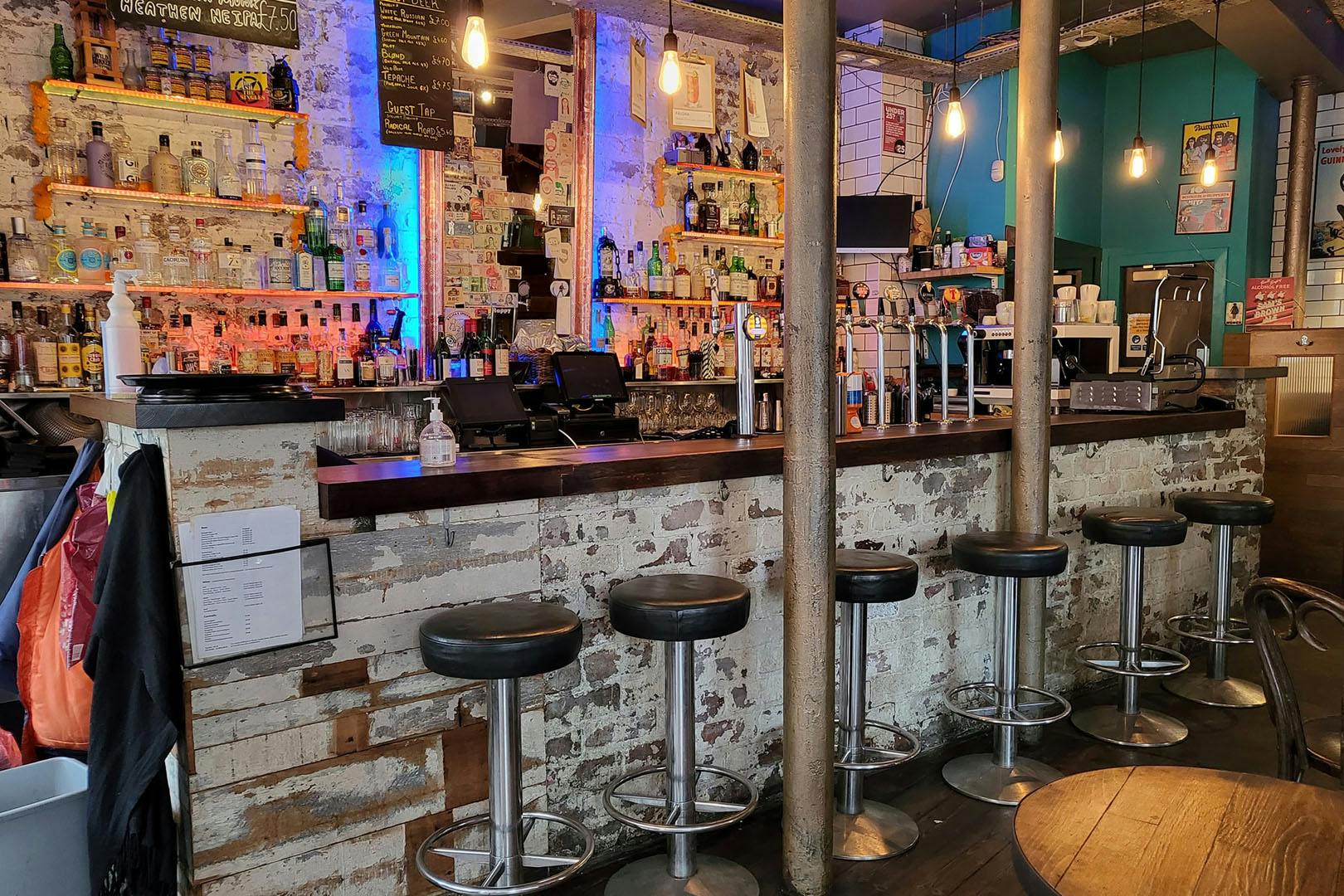 Dukes Bar