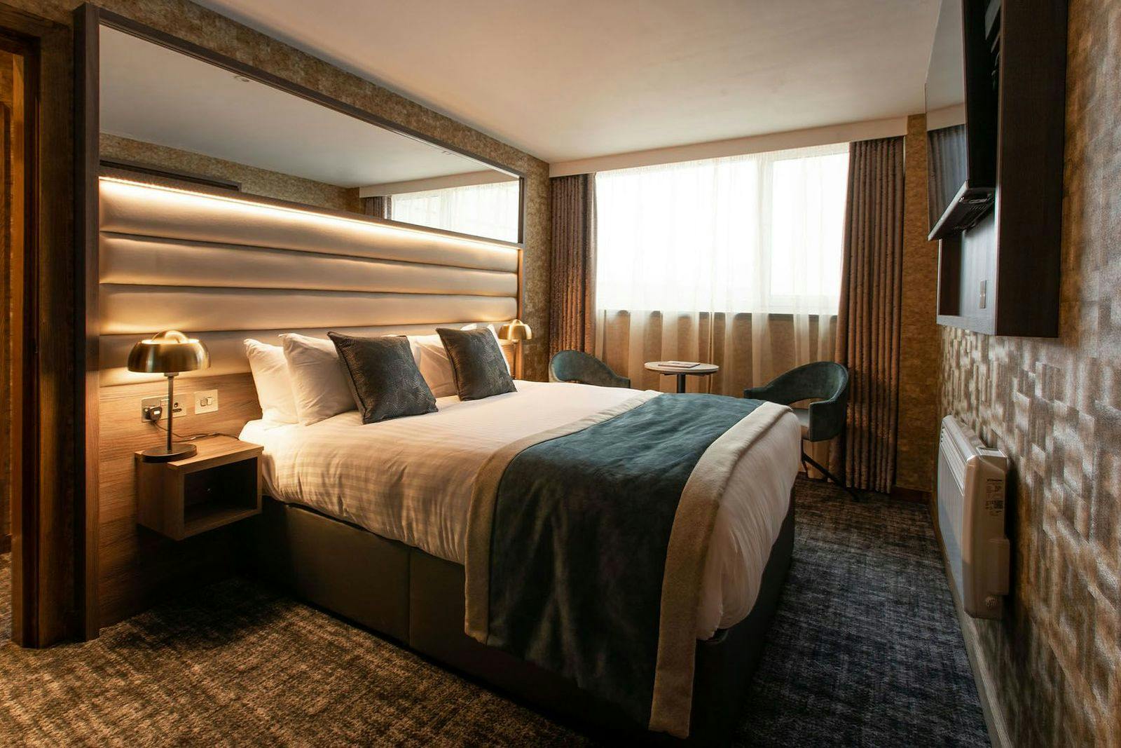 Carlton Hotel