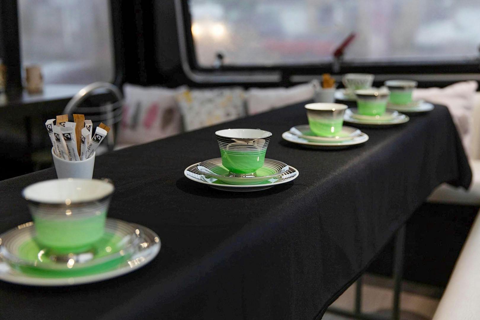 Platform 1 Prosecco Bus