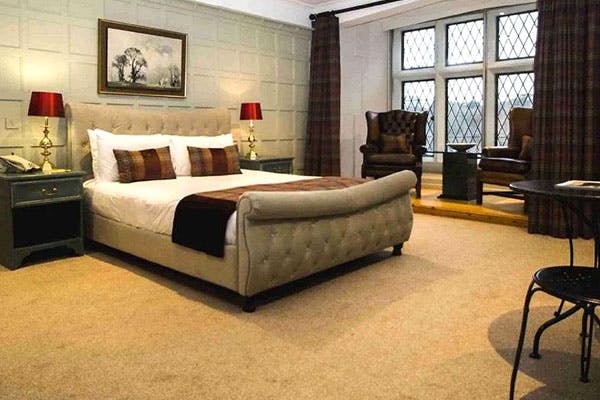 4* Miskin Manor