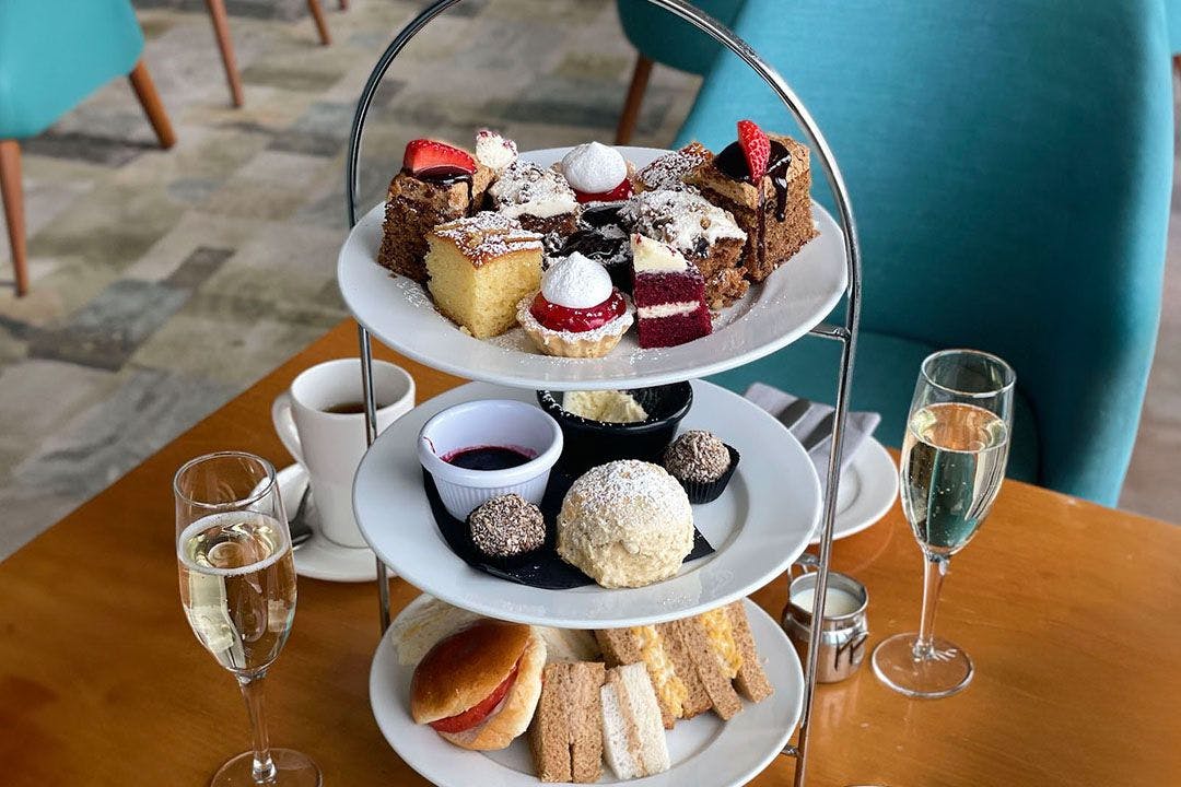 4* Carlton George Hotel