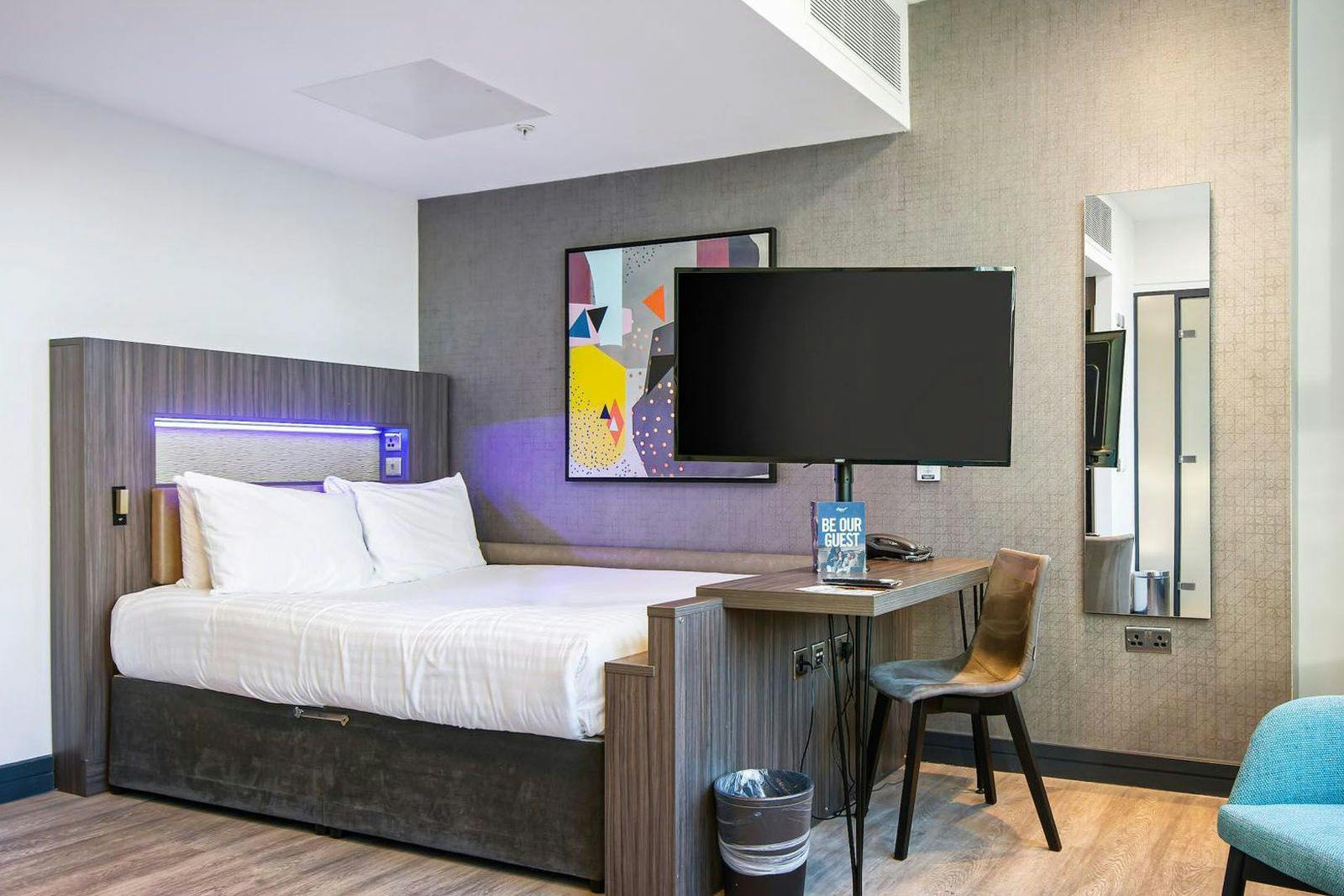 Roomzzz Manchester Victoria