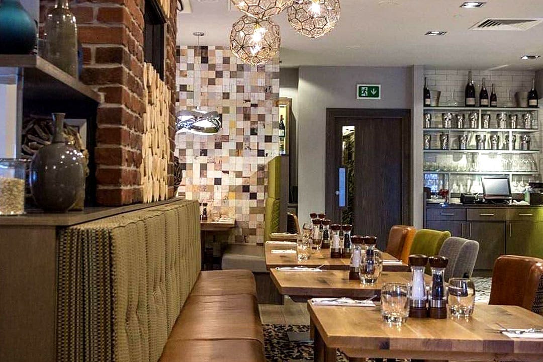 Loks Bar & Kitchen