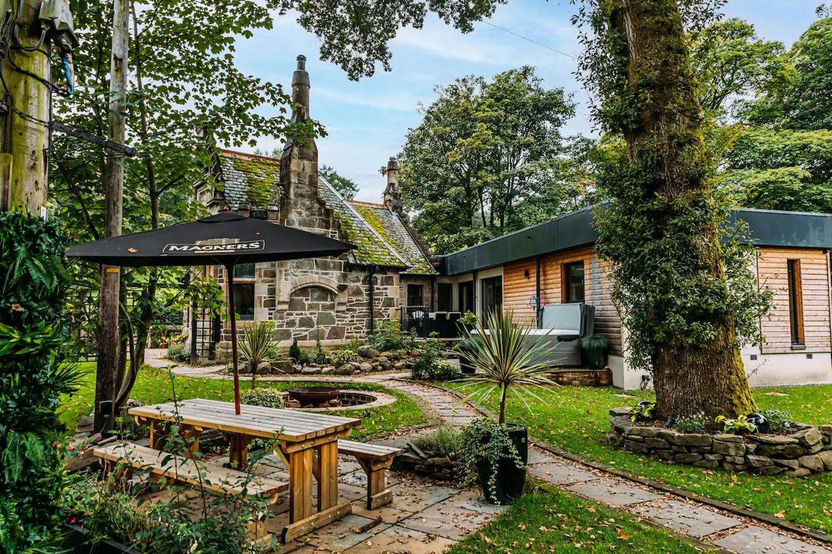 South Lodge