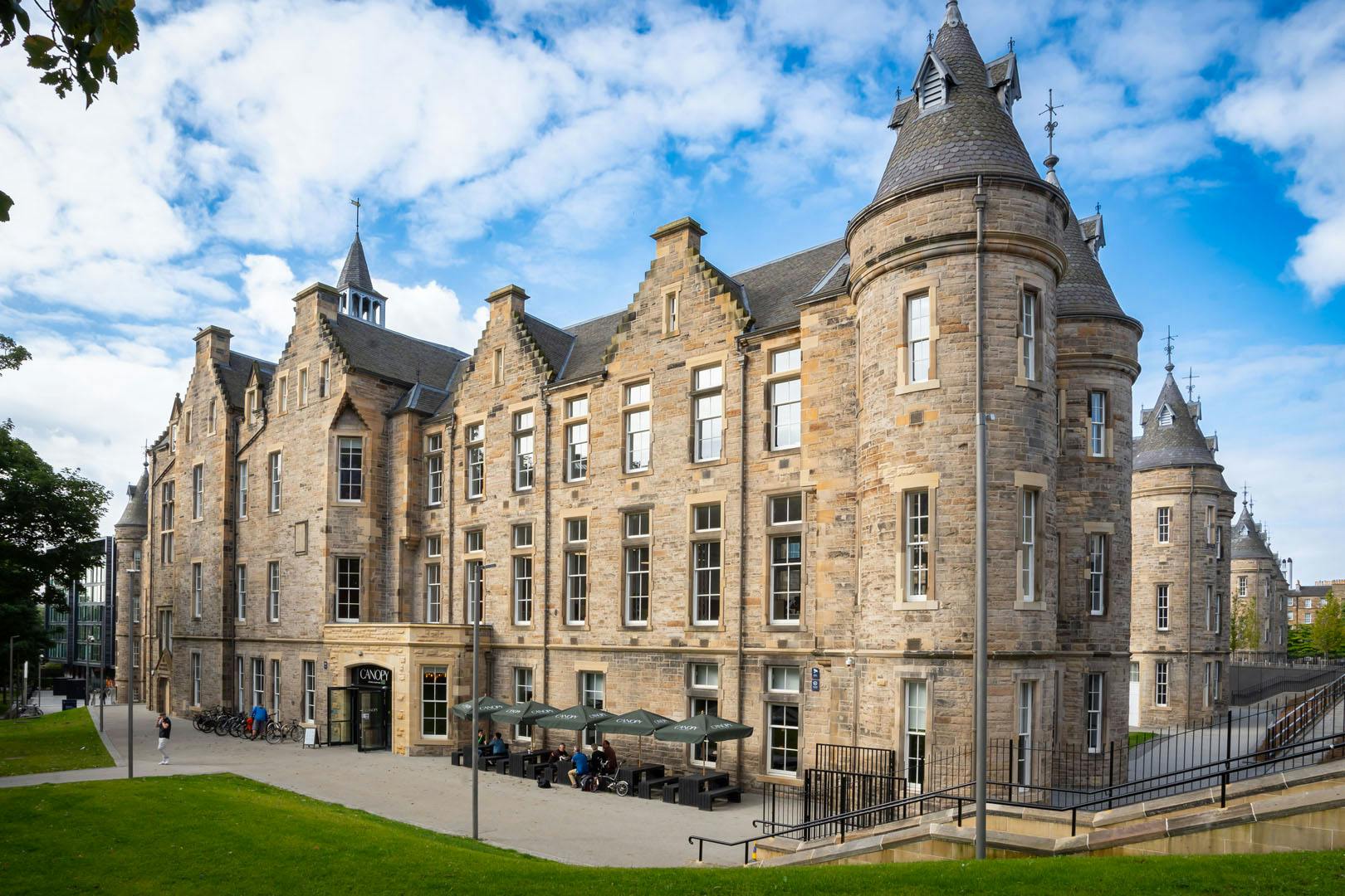 Canopy Kitchen & Courtyard