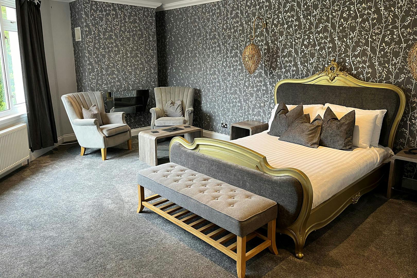 The Popinjay Hotel