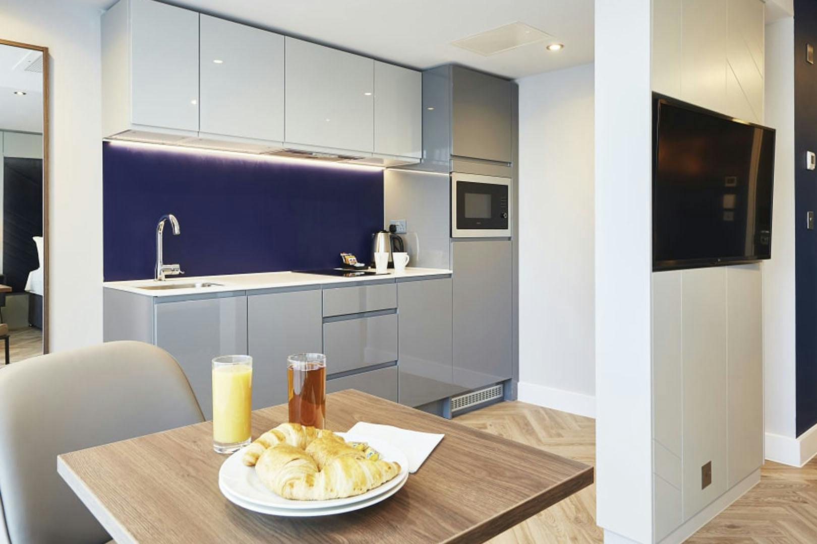 4* Roomzzz Newcastle