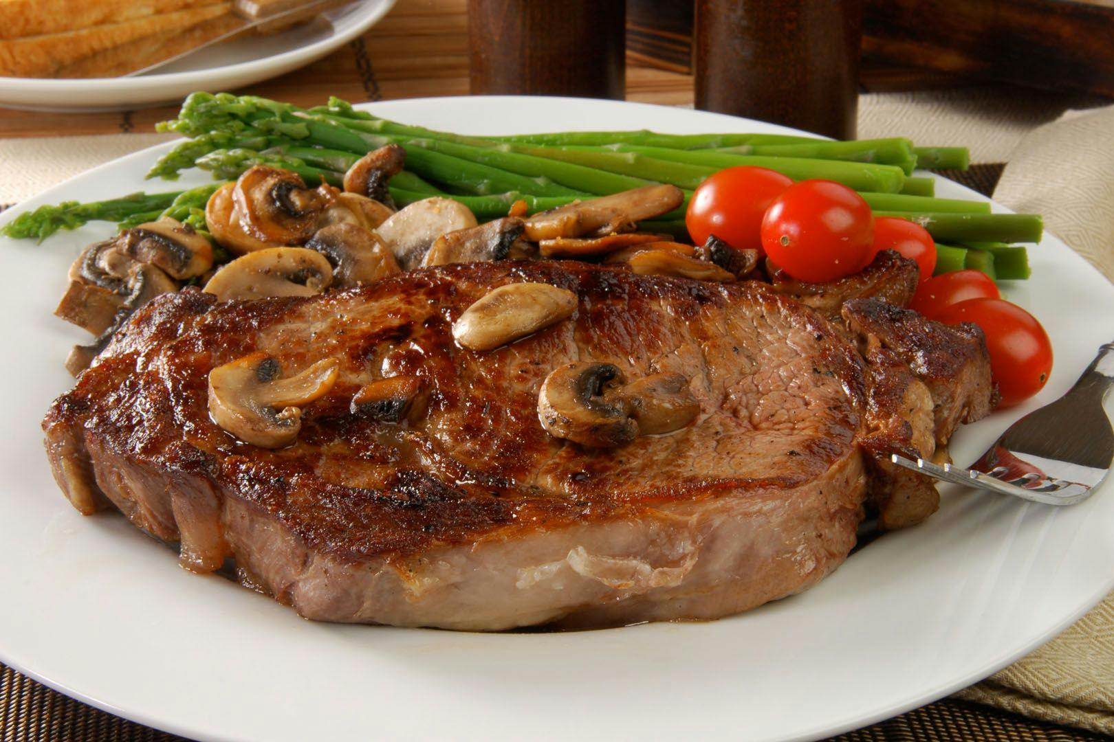 Metropolitan Bar & Restaurant