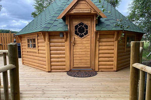 4 * Clovenstone Lodges