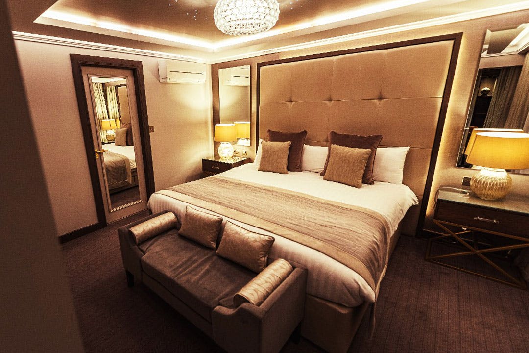 Riverside Lodge Hotel