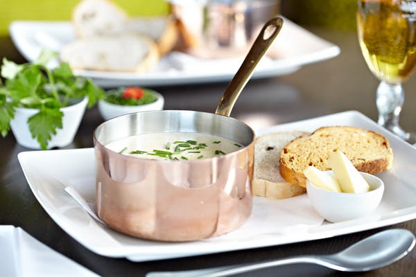 Scotts Bar & Restaurant