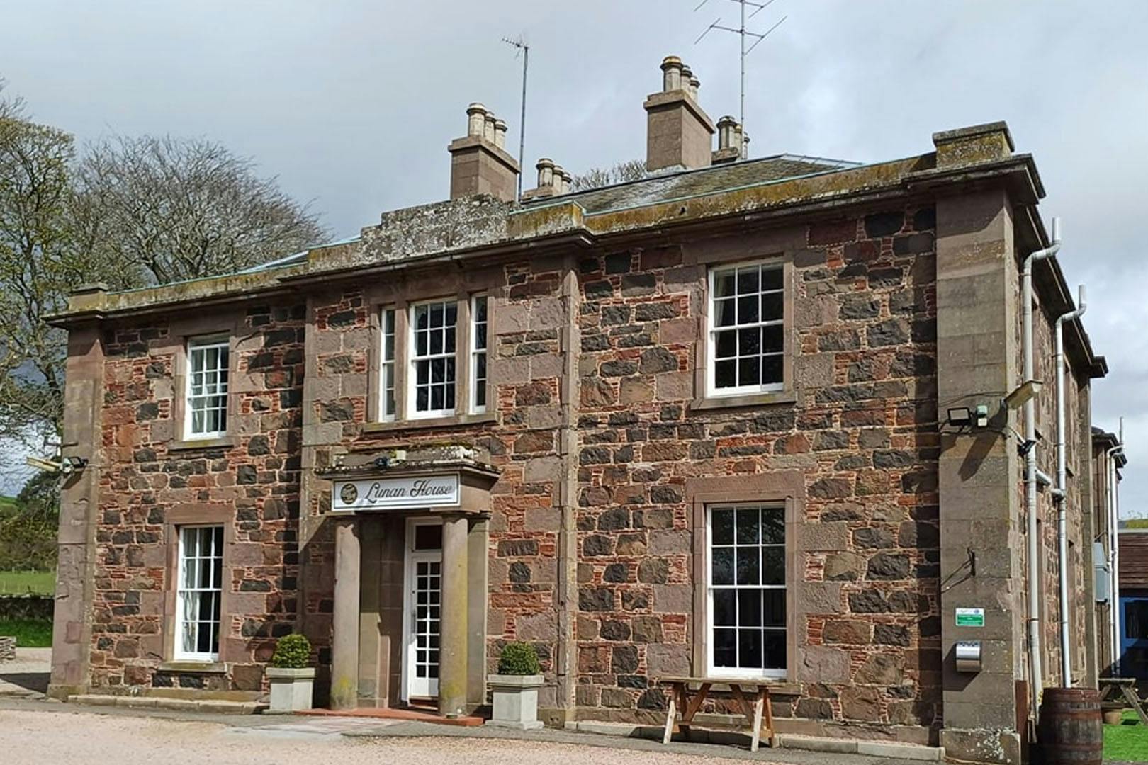 Lunan House Hotel