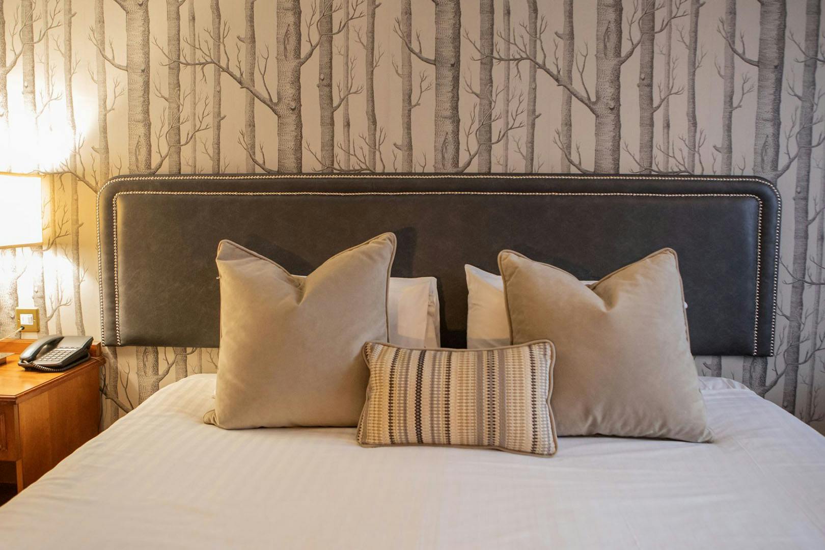 Riverside Lodge Hotel