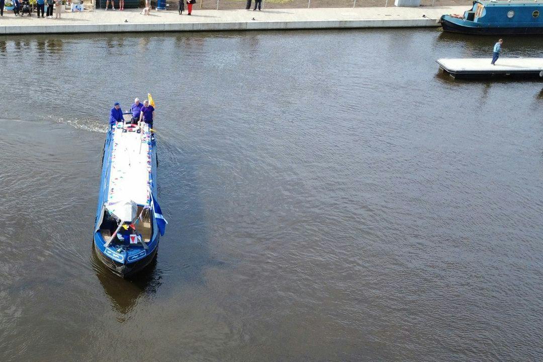 Re-Union Canal Boats