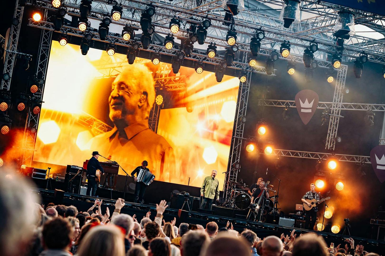 Tom Jones live at Slessor Gardens